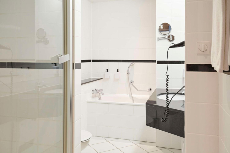 Bathroom 4, Scandic Wroclaw Hotel, Środa Śląska