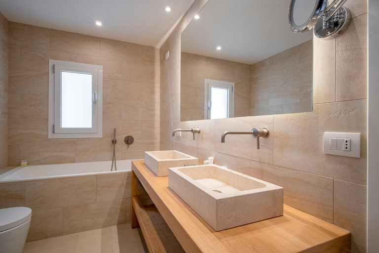 Bathroom 5, La Coluccia, Olbia-Tempio