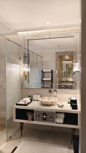 Bathroom 5, The Leela Palace Jaipur, Jaipur