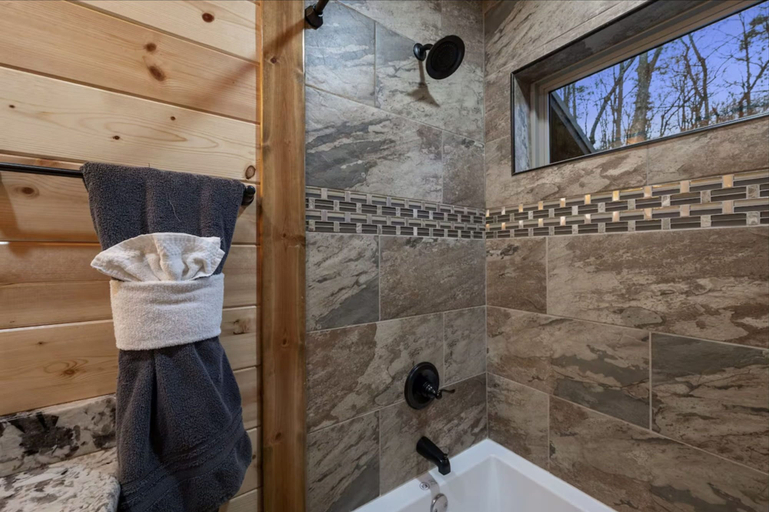 Bathroom 3, Three Bears Hideout Luxury Mountain Cabin Getaway for Families Groups, Gunnison