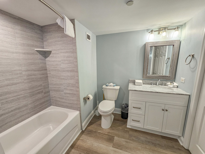 Bathroom 5, 2106 Brighton 2 Bedroom Condo, Horry