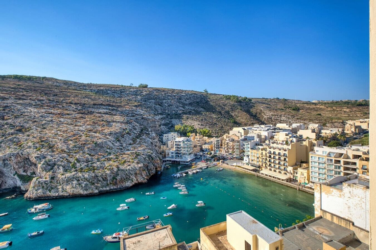 Room 5, Stylish Apartment - Breathtaking Views in Xlendi