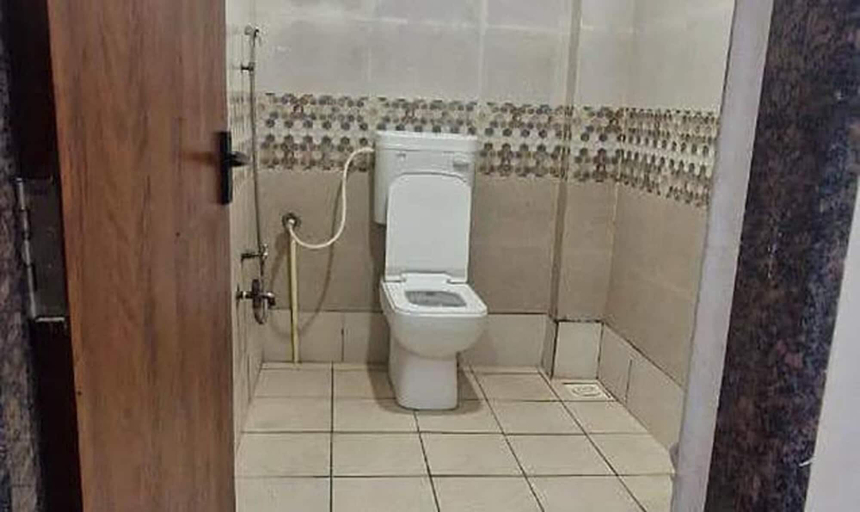 Bathroom 3, Fabhotel Ripon Palace, Ujjain