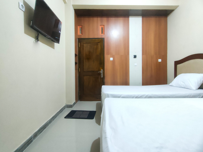Others 5, Amore Guesthouse Syariah Mitra RedDoorz, Wonosobo