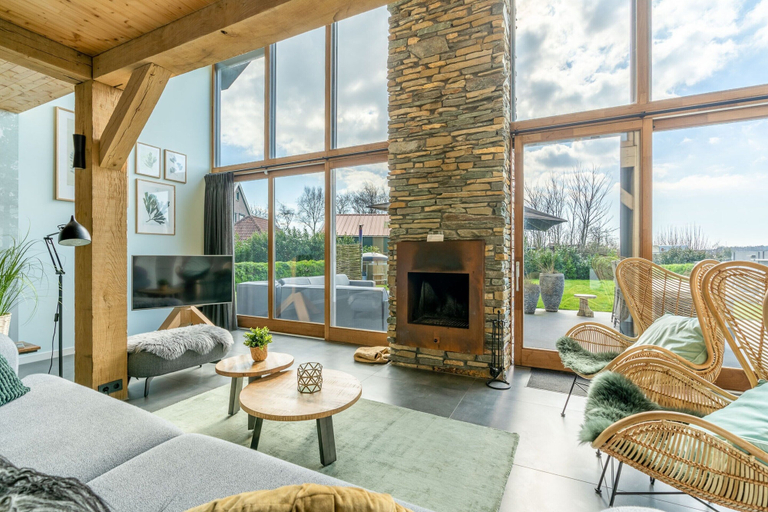 Living room 4, Stylish Overnight Stay With a hot tub and Atmospheric Fireplace, Texel
