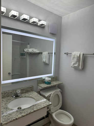 Bathroom 5, Best Western Truro - Glengarry, Colchester