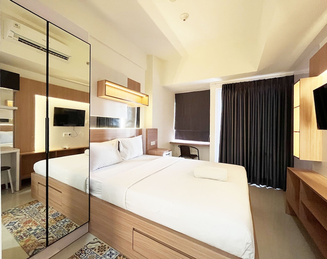 Bedroom 2, Restful And Simply Look Studio Vida View Makassar Apartment, Makassar