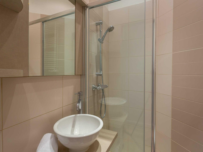 Bathroom 4, DIFY Le Franklin - Bellecour, Rhône