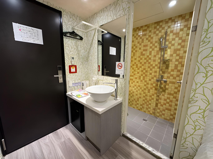 Bathroom 3, Taiwan Seven Days Boutique Hotel, Taipei City