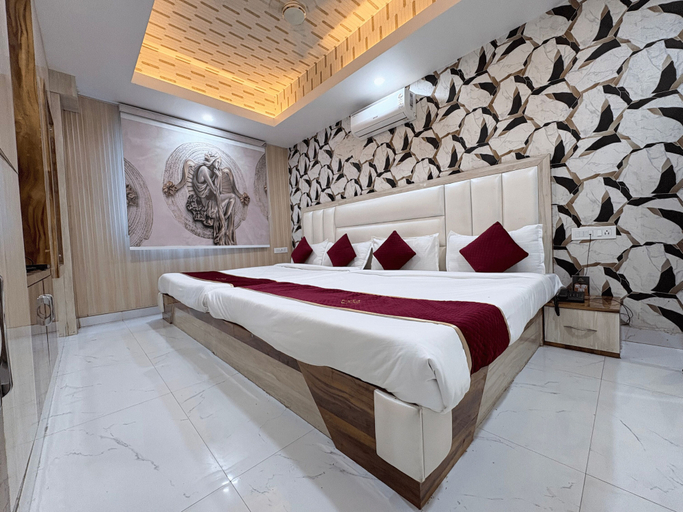 Room 5, Hotel the Marvellous, Jhansi