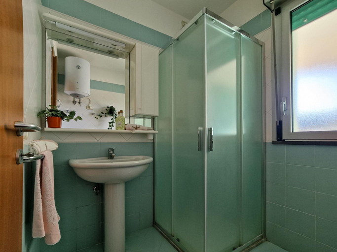 Bathroom 3, Nice and comfortable apartment near the beach - By Beahost Rentals, Venezia
