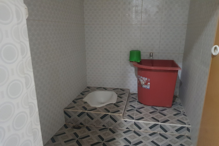 Bathroom, Hotel O Wira Residensia Syariah, Binjai