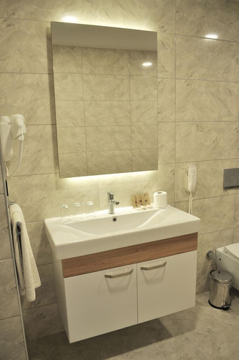 Bathroom 4, Marti Beach Hotel, Kuşadası
