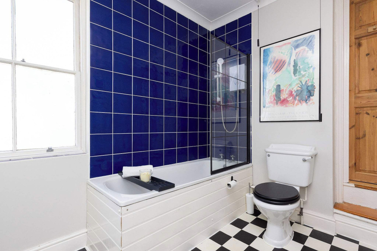 Room 3, Characterful City Maisonette for 4, West Sussex