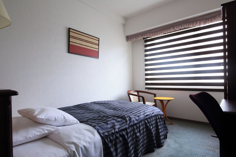 Bedroom 4, Hotel Claiton Shin-Osaka, Osaka