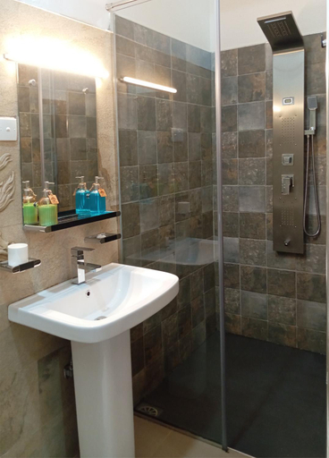 Bathroom 3, Ark Cabin Homestay Kandy, K.F.G. & G. Korale
