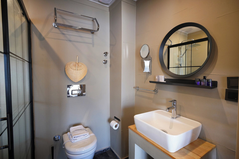 Bathroom 5, Kalkan Ayapa Hotel, Kaş