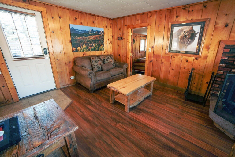 Living area 3, Lazy R Cottages: 6 2 Bedroom Cabin, Larimer