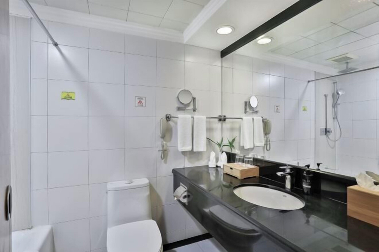 Bathroom 4, Hangzhou Wenhua GINLAN JIA Grand Hotel, Hangzhou