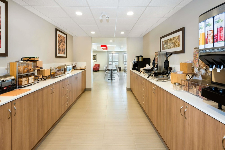 Food & Drinks, Microtel Inn & Suites by Wyndham Sudbury, Greater Sudbury