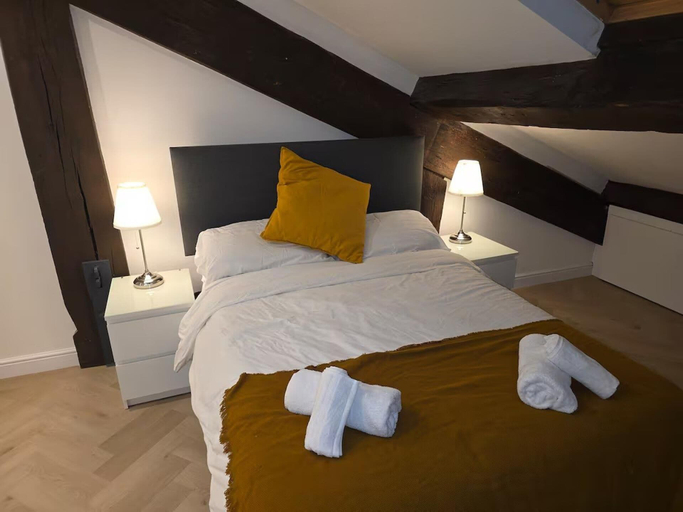 Room 3, Liverpool Penthouse - Sleeps 8 - City Centre, Sefton