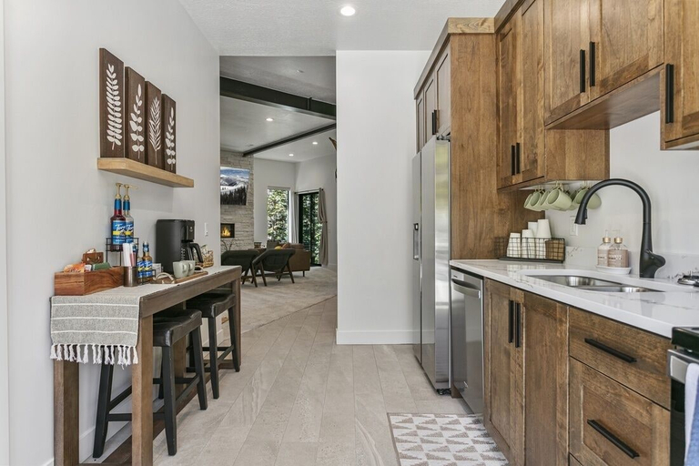 Private kitchen 3, 9005 - Mountain Estate #5 6 Bedroom Home, Salt Lake