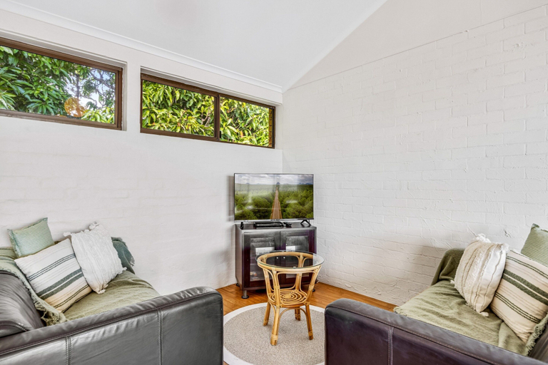 Living area 2, Quaint 2-bed Beach Abode With Ocean Views, Maroochy - Mooloolaba