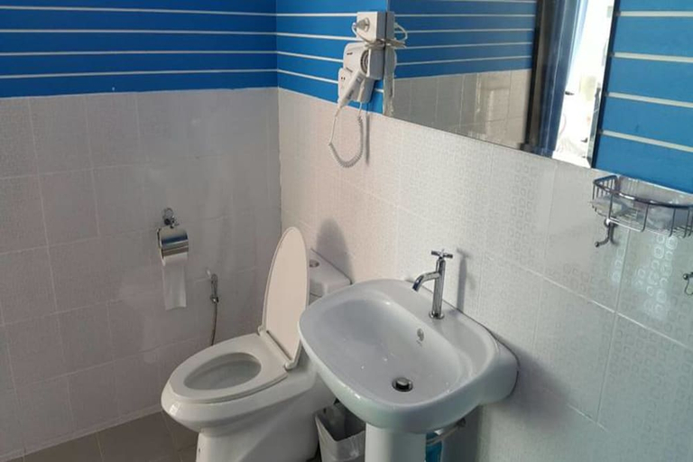 Bathroom 3, Yamadaya Beach Resort, Muang Trat