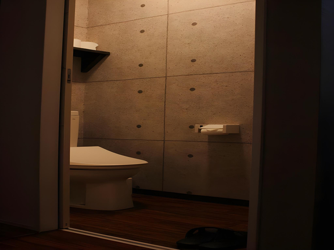 Bathroom 3, En- Hostel & Cafe bar, Amami