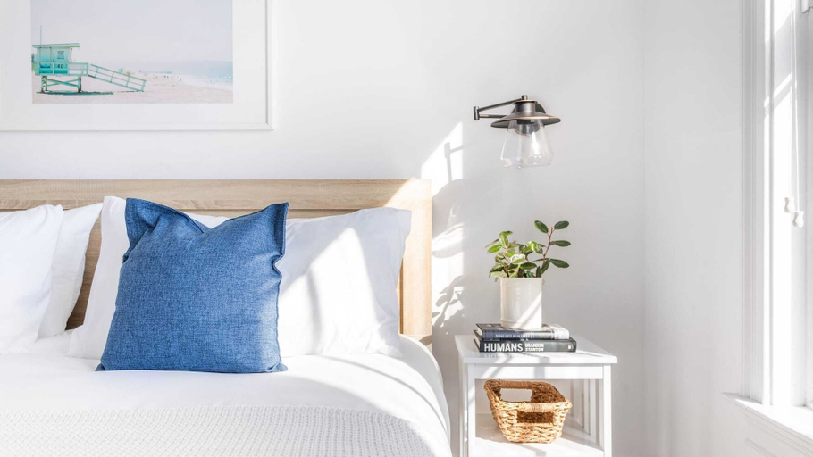 Bedroom 2, Sea Shell by Avantstay Breezy Beachside Getaway w/ Rooftop Deck & 6 BRs, Charleston