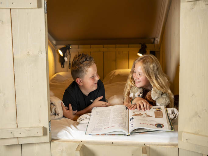 Bedroom 2, Luxuszelt im Serengeti Park, Heidekreis