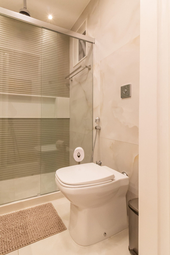 Room 5, Loft With Soundproof Windows 5-minute Walk to the Beach Nsc304, Rio de Janeiro
