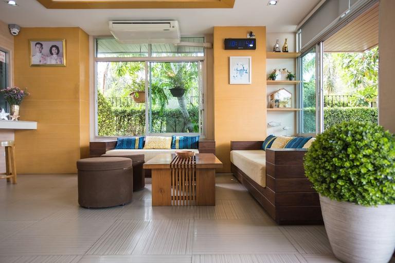 Public Area 2, Central place serviced apartment 1, Muang Chon Buri