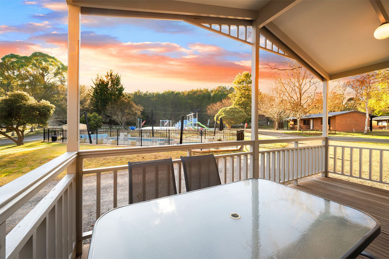 Living area 2, Bright Porepunkah Holiday Park, Alpine - East
