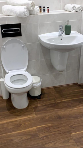 Bathroom 4, Posh 1 Bed Flat-direct Links to Central London, Thurrock