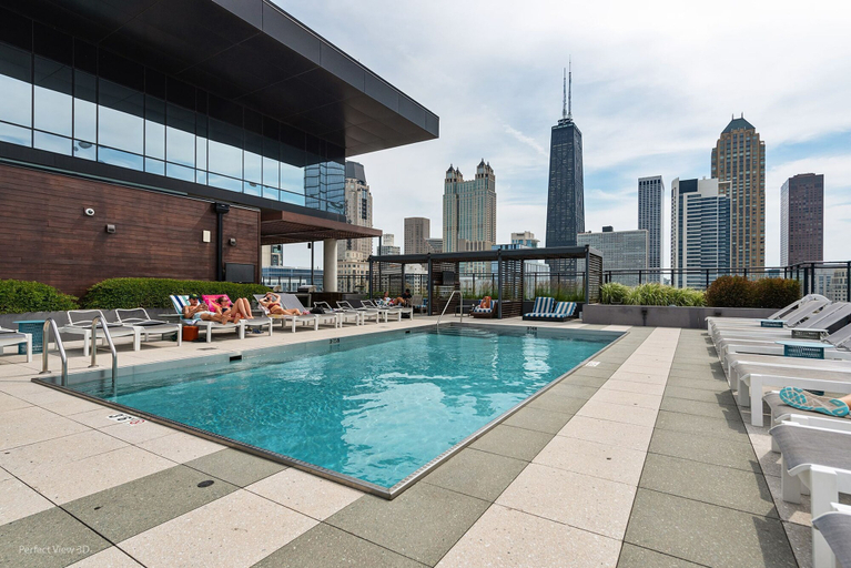 Room 2, River North 2BR Balcony Walk to Mag Mile Pool, Cook
