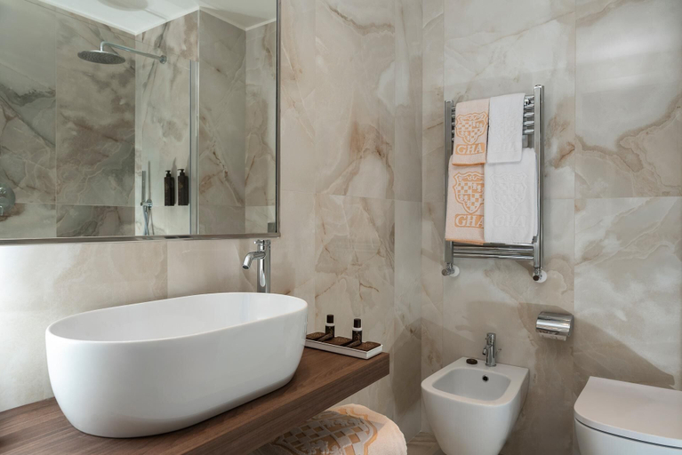 Bathroom 4, Grand Hotel Adriatico, Florence