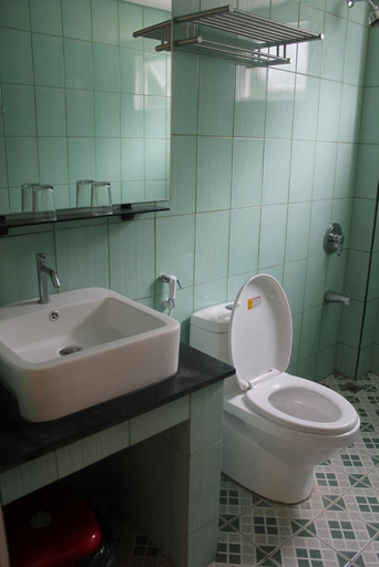 Bathroom 5, Aqua Travel Lodge, El Nido