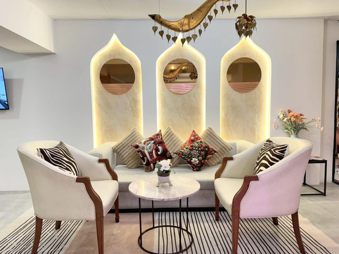 Public Area, Studio F Sukhumvit, Wattana
