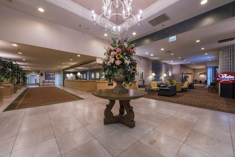 Public Area, Grand Vista Hotel, Ventura