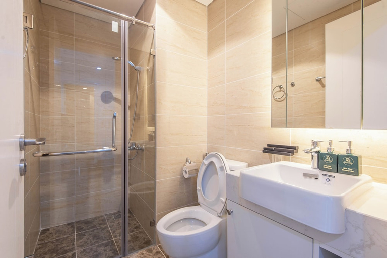 Bathroom, Coco Apartment Dcapital Luxury, Cầu Giấy