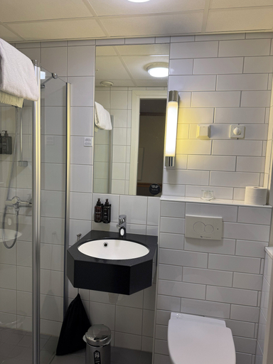 Bathroom 4, Home Hotel With, Tromsø