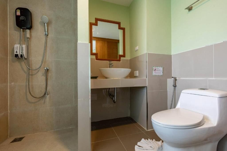 Bathroom 5, Royal Pineapple Hotel, Krabi, Mueang Krabi