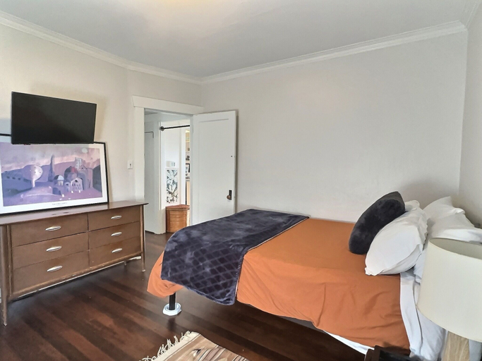 Room 1, Stay Rested - First Nation, Seattle