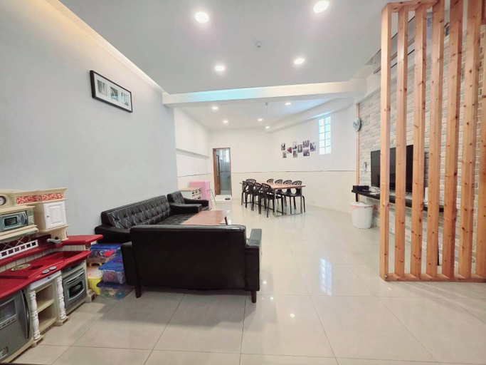 Others 5, Q House, Nantou