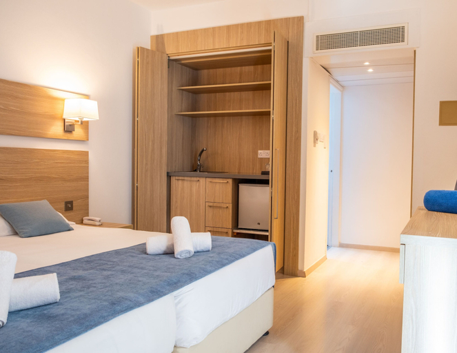 Bedroom 3, Kapetanios Bay Hotel Protaras