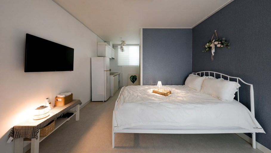 Room 4, Samcheok Sea Road Pension, Samcheok