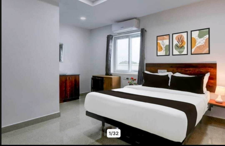 Room 5, Sri Jahnavi Group of Hotels, Hyderabad