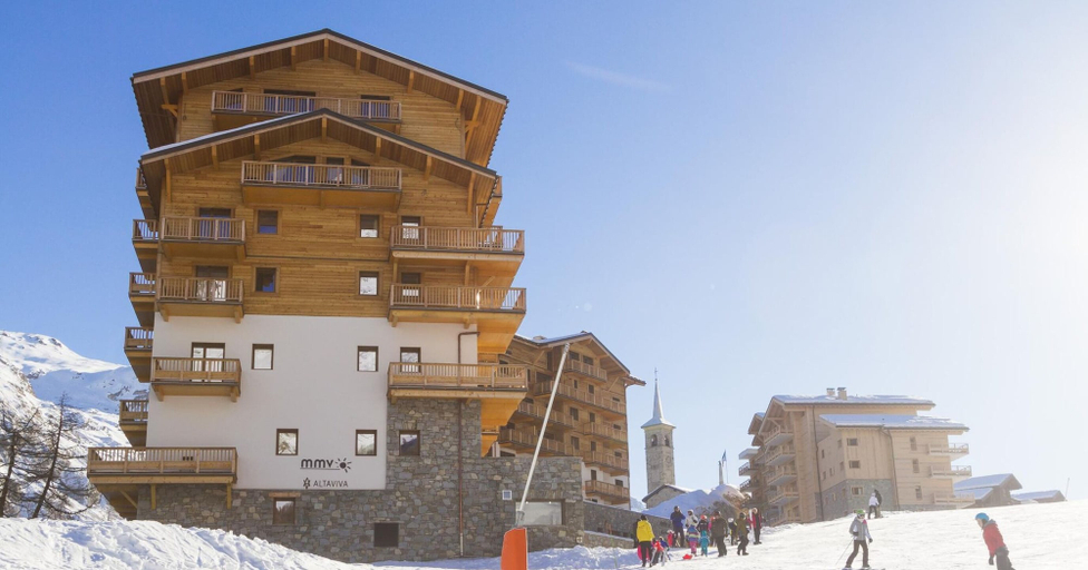 Exterior 3, Apartment in Alps with Spa & Pool, Savoie