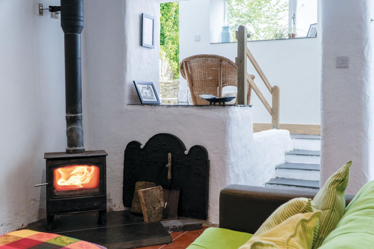 Others 5, Soap Barn - 1 Bedroom Cottage - Manorbier, Pembrokeshire